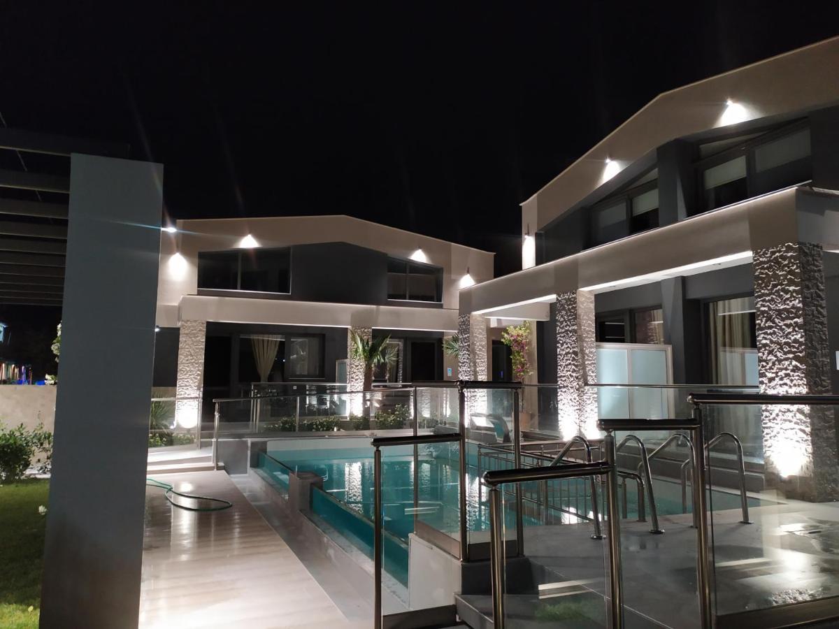 Amalia Deluxe Villas Vrasná Exterior foto